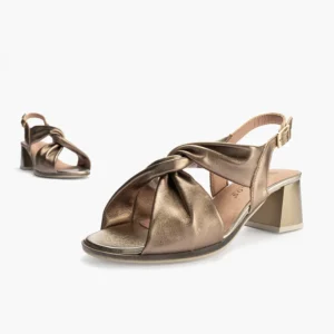 SANDALIA CON TUBULARES CRUZADOS MUJER CON HEBILLA EN PIEL LAMINADO BRONCE